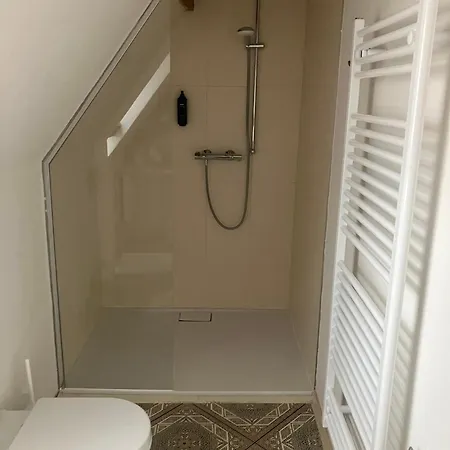 Hiestands Gaestehaus - Weingut & Hofbrennerei 招待所 3*