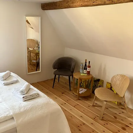 招待所 Hiestands Gaestehaus - Weingut & Hofbrennerei